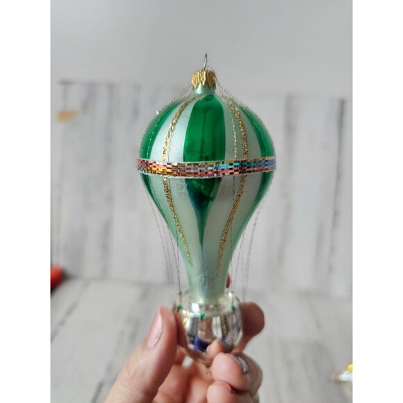 Vintage green Mercury glass Columbia hot air balloon tinsel ornament Xmas tree - Picture 4 of 11